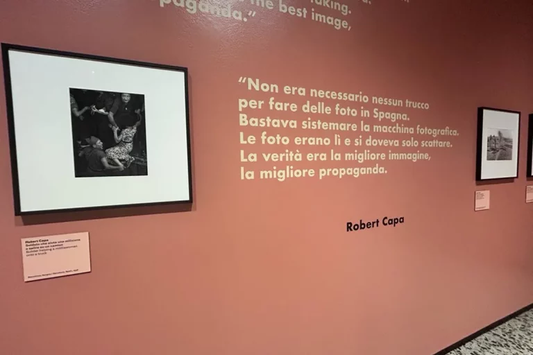 Veduta della mostra fotografica