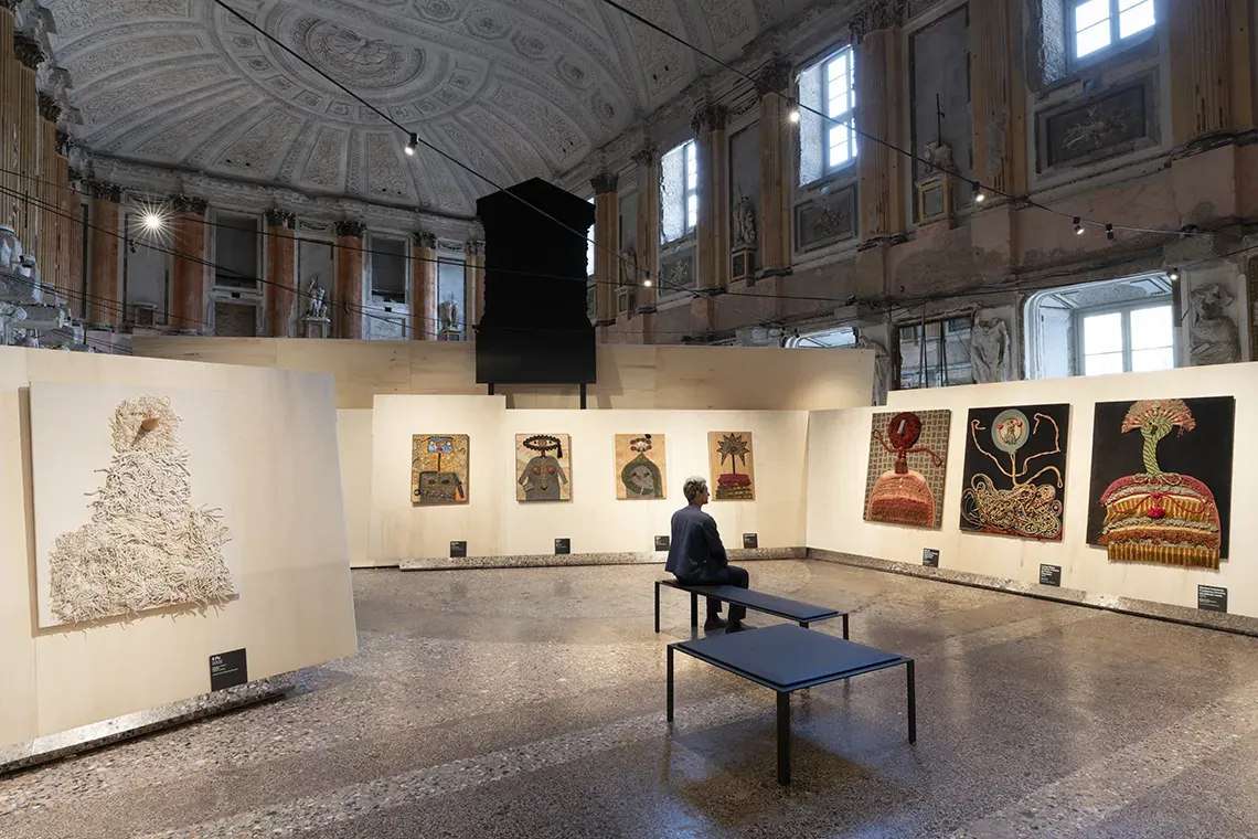 veduta della mostra di Enrico Baj a Palazzo Reale di Milano